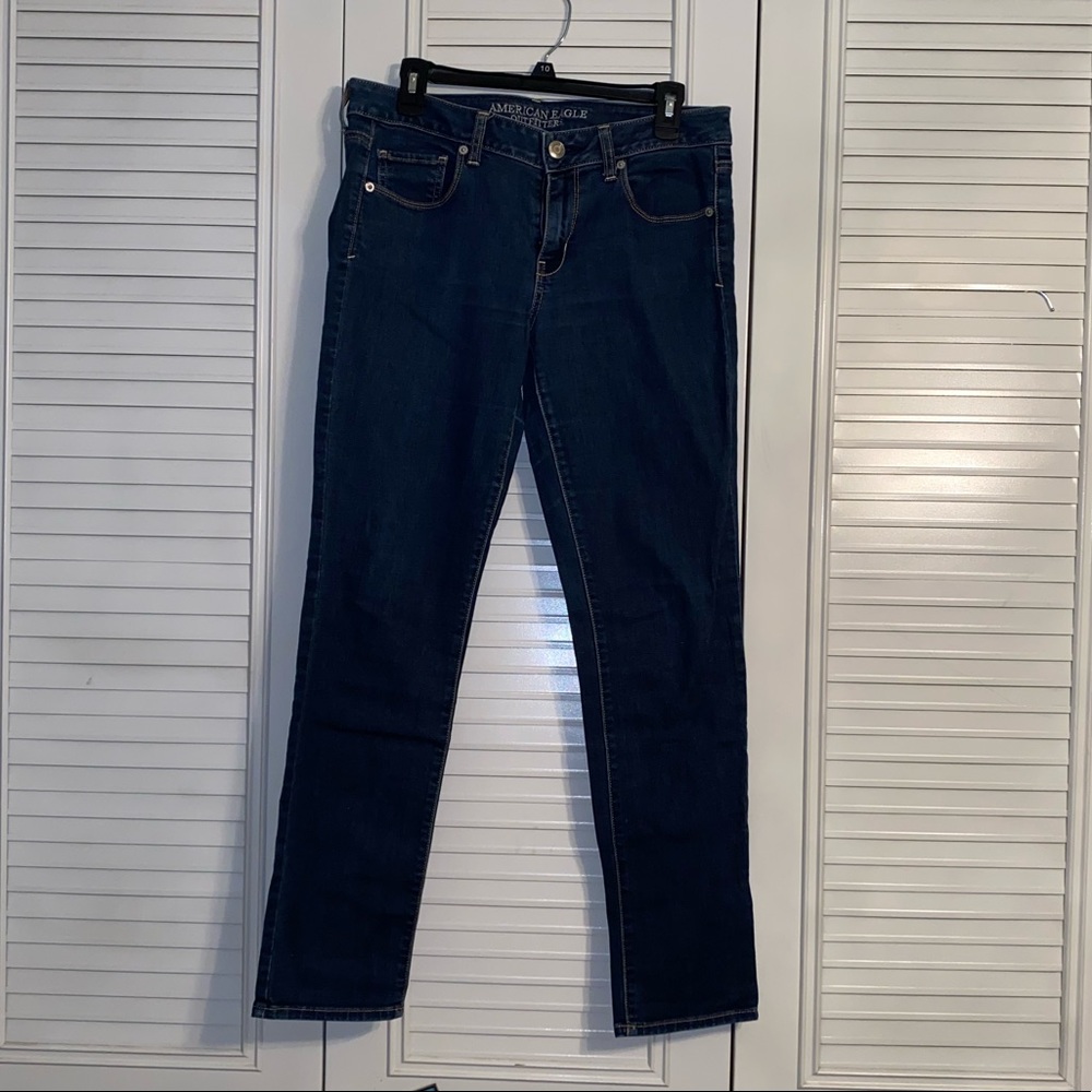American Eagle womens size 10 skinny jeans, very comfortable!